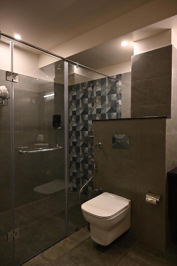 Hotel Js Souvenir デヘラードゥーン エクステリア 写真
